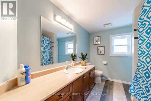 7 Swartz Street, Kitchener, ON - Indoor Photo Showing Bathroom