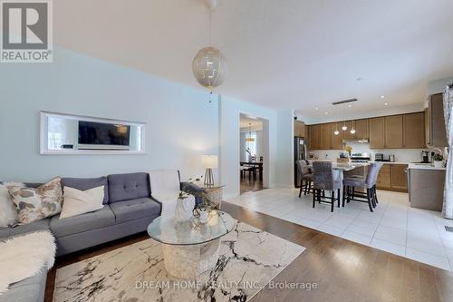 63 Murray Tabb Street, Clarington, ON - Indoor Photo Showing Living Room