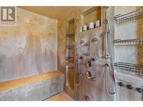 1180 Stoneypointe Court, Kelowna, BC - Indoor Photo Showing Bathroom