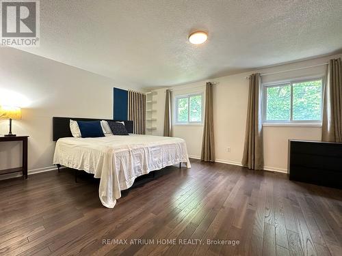 98 Janice Drive N, Barrie (Sunnidale), ON - Indoor Photo Showing Bedroom