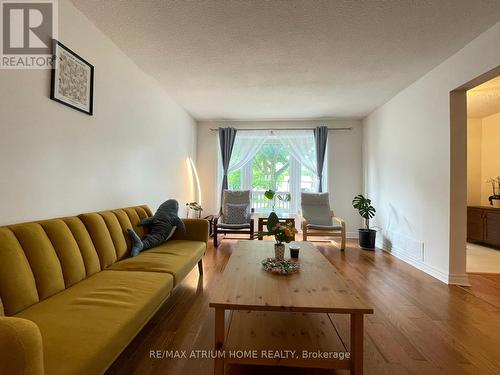 98 Janice Drive N, Barrie (Sunnidale), ON - Indoor Photo Showing Living Room