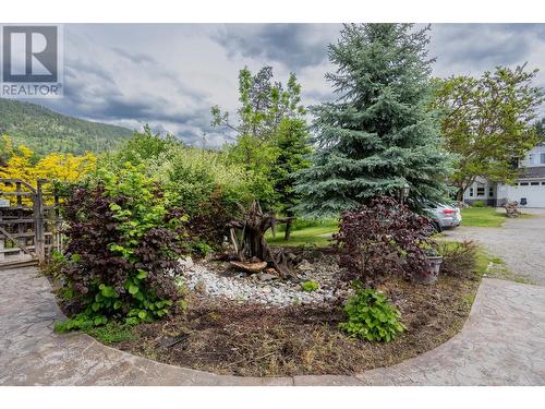 250 1St Avenue, Christina Lake, BC - Outdoor