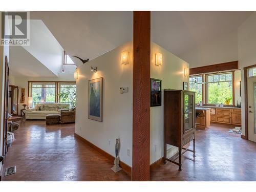 250 1St Avenue, Christina Lake, BC - Indoor