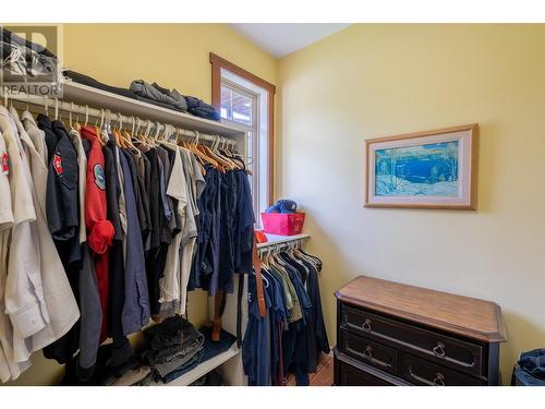 250 1St Avenue, Christina Lake, BC - Indoor With Storage