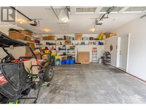 250 1St Avenue, Christina Lake, BC - Indoor Photo Showing Garage