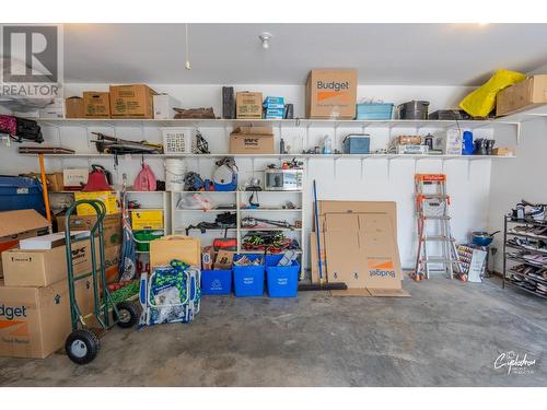 250 1St Avenue, Christina Lake, BC - Indoor Photo Showing Garage