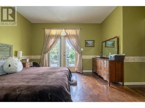 250 1St Avenue, Christina Lake, BC - Indoor Photo Showing Bedroom