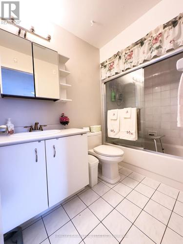 135 Trudeau Drive, Clarington, ON - Indoor Photo Showing Bathroom