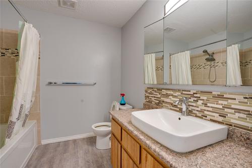 219-3020 Allenby Way, Vernon, BC - Indoor Photo Showing Bathroom