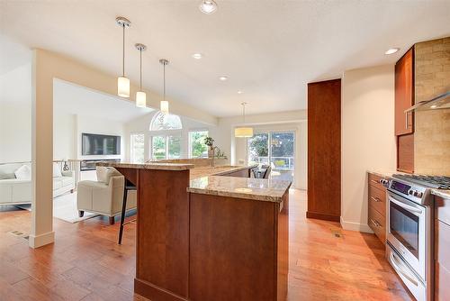 1577 Klein Road, West Kelowna, BC - Indoor Photo Showing Kitchen With Upgraded Kitchen