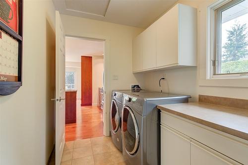 1577 Klein Road, West Kelowna, BC - Indoor Photo Showing Laundry Room