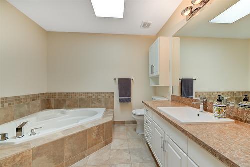 1577 Klein Road, West Kelowna, BC - Indoor Photo Showing Bathroom