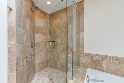 1577 Klein Road, West Kelowna, BC - Indoor Photo Showing Bathroom