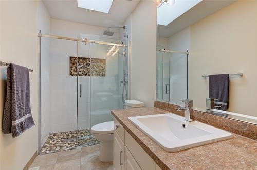 1577 Klein Road, West Kelowna, BC - Indoor Photo Showing Bathroom