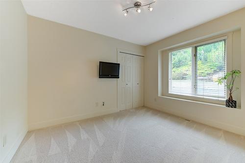 1577 Klein Road, West Kelowna, BC - Indoor Photo Showing Other Room