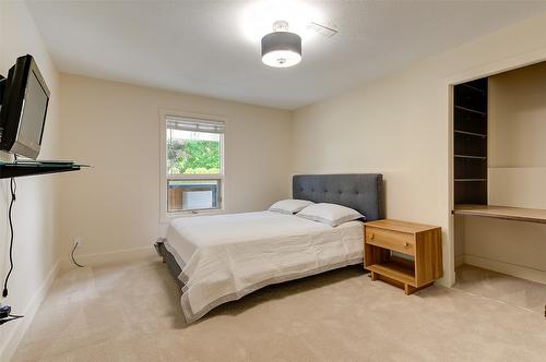 1577 Klein Road, West Kelowna, BC - Indoor Photo Showing Bedroom