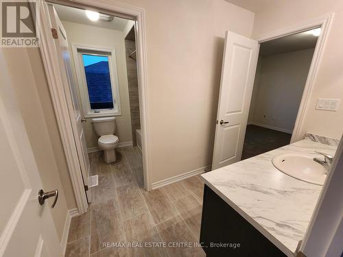 95 Sun Valley Avenue, Wasaga Beach, ON - Indoor Photo Showing Bathroom