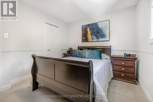 95 Kerr Boulevard, New Tecumseth, ON - Indoor Photo Showing Bedroom