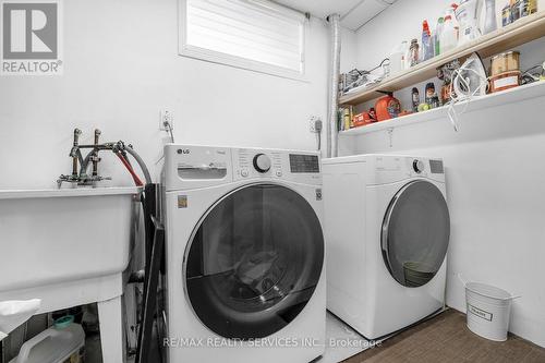95 Kerr Boulevard, New Tecumseth, ON - Indoor Photo Showing Laundry Room