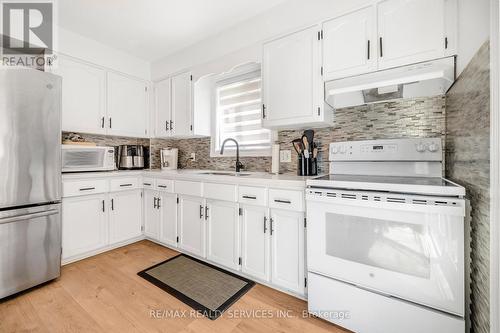 95 Kerr Boulevard, New Tecumseth, ON - Indoor Photo Showing Kitchen