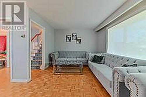 31 Gondola Crescent, Brampton, ON - Indoor Photo Showing Living Room