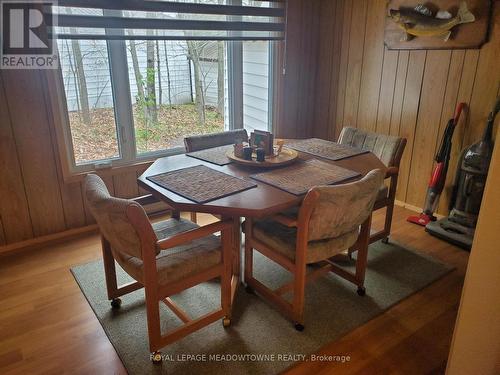 33 Pigeon Bay Road, Parry Sound Remote Area, ON - Indoor Photo Showing Dining Room