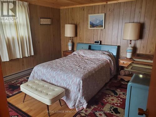 33 Pigeon Bay Road, Parry Sound Remote Area, ON - Indoor Photo Showing Bedroom