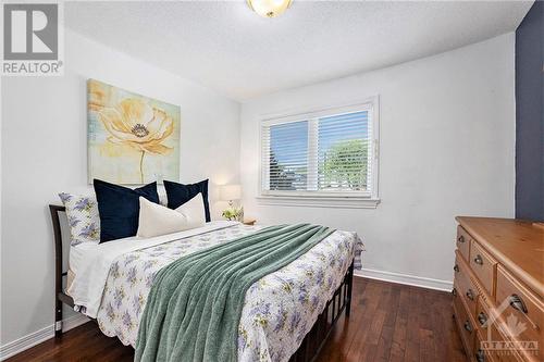 101 Picasso Drive, Ottawa, ON - Indoor Photo Showing Bedroom