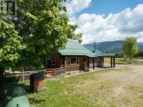 28 Begbie Road, Cherryville, BC - Outdoor