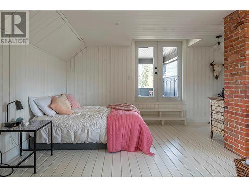 2451 Okanagan Street, Armstrong, BC - Indoor Photo Showing Bedroom