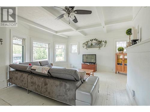 2451 Okanagan Street, Armstrong, BC - Indoor Photo Showing Living Room