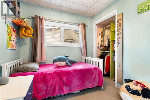 2042 Wascana Street, Regina, SK - Indoor Photo Showing Bedroom