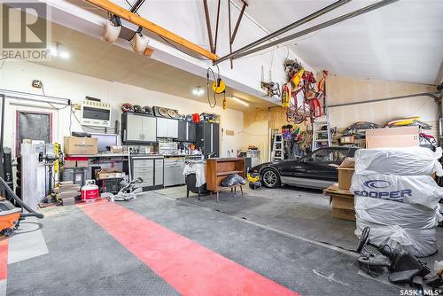 470 Pinehouse Drive, Saskatoon, SK - Indoor Photo Showing Garage
