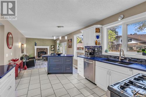 470 Pinehouse Drive, Saskatoon, SK - Indoor Photo Showing Kitchen With Double Sink