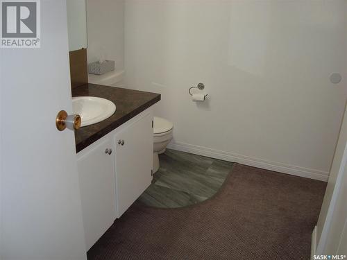 1671 Winnie Street, Swift Current, SK - Indoor Photo Showing Bathroom