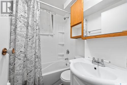 1159 Caribou Street W, Moose Jaw, SK - Indoor Photo Showing Bathroom
