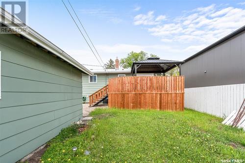 1159 Caribou Street W, Moose Jaw, SK - Outdoor With Exterior