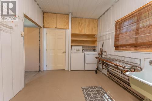 17 Park (Casgrain Twp) Ave, Hearst, ON - Indoor Photo Showing Laundry Room
