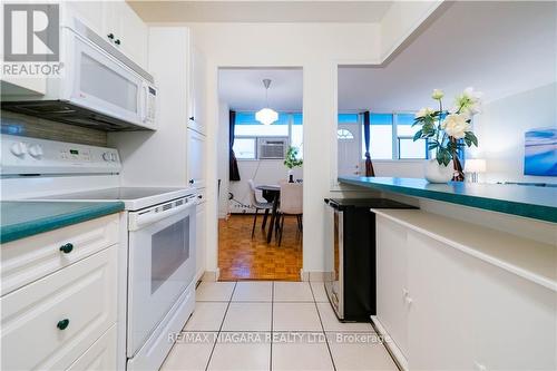 1402 - 215 Glenridge Avenue, St. Catharines, ON - Indoor Photo Showing Kitchen