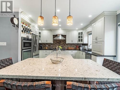 1204 Field Drive, Milton, ON - Indoor Photo Showing Kitchen With Stainless Steel Kitchen With Upgraded Kitchen