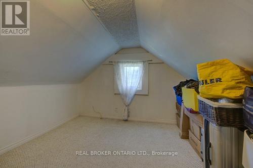 210 Grace Avenue, Hamilton, ON - Indoor Photo Showing Other Room