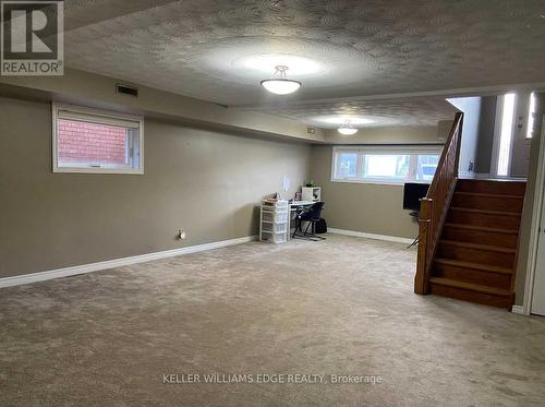 15 Kingsberry Street, Hamilton, ON - Indoor Photo Showing Other Room