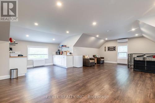 585 Fuller Avenue, Midland, ON - Indoor Photo Showing Living Room