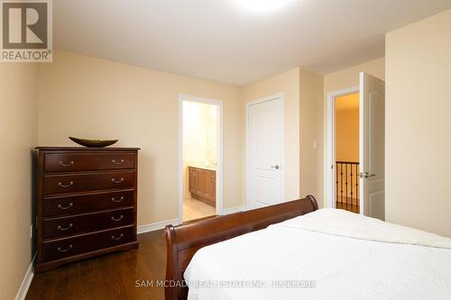 5300 Snowbird Court, Mississauga, ON - Indoor Photo Showing Bedroom