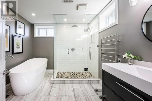 12925 Ninth Line, Halton Hills, ON - Indoor Photo Showing Bathroom