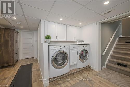 63 Thornton Avenue, London, ON - Indoor Photo Showing Laundry Room