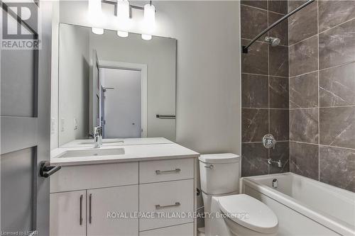 Imported from itso - 706 - 1600 Hyde Park Road, London, ON - Indoor Photo Showing Bathroom