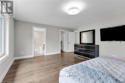 2288 Red Thorne Avenue, London, ON - Indoor Photo Showing Bedroom