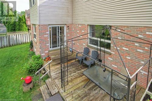 733 Guildwood Boulevard, London, ON - Outdoor With Exterior