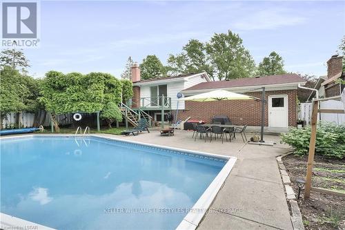 43 Finsbury Crescent, London, ON - Outdoor With In Ground Pool